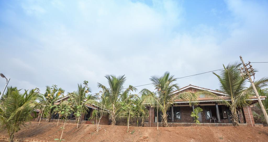 Beachfront Villas Ganpatipule Exterior photo