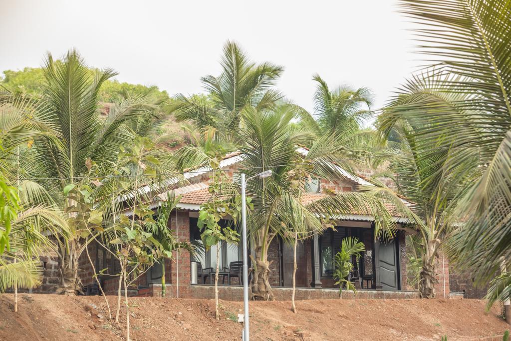 Beachfront Villas Ganpatipule Exterior photo